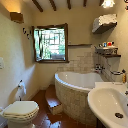 فيلة Magical Umbrian With Pool - Inborgo *